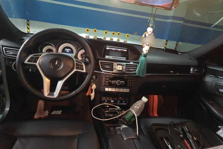 Used Mercedes-Benz E-Class 2014 E 260 L Sport Edition Center Console