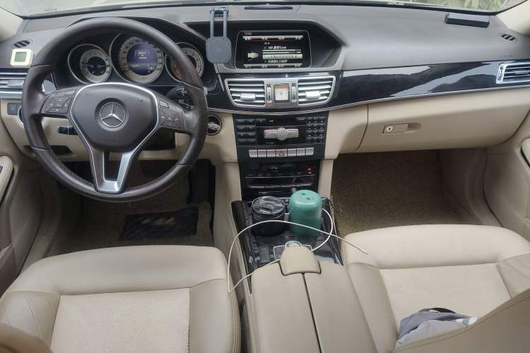 Used Mercedes-Benz E-Class 2014 E 260 L Sport Edition Center Console