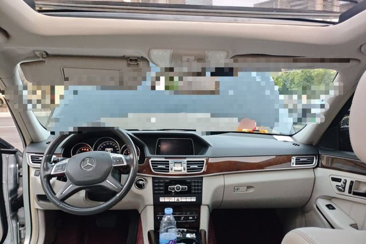 Used Mercedes-Benz E-Class 2014 E 260 L Luxury Model Center Console