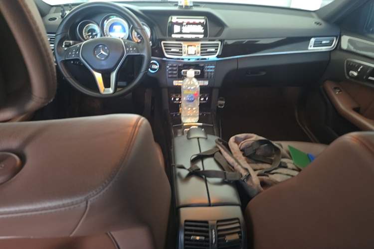 Used Mercedes-Benz E-Class 2014 Revised E 260 L Sport Luxury Edition Center Console