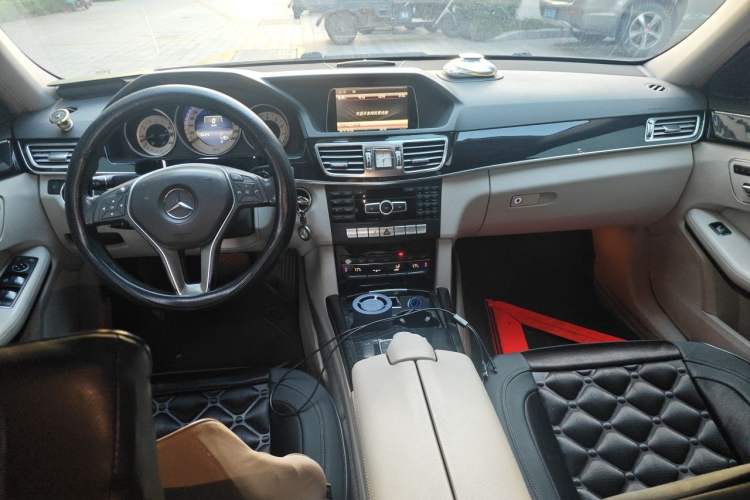 Used Mercedes-Benz E-Class 2014 E 260 L Sport Edition Center Console