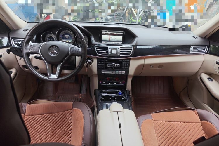 Used Mercedes-Benz E-Class 2014 Restyled E 260 L Sport Edition Center Console