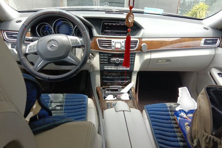 Used Mercedes-Benz E-Class 2014 Facelifted E 260 L Luxury Edition Center Console