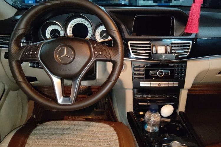 Used Mercedes-Benz E-Class 2014 E 260 L Sport Edition Center Console