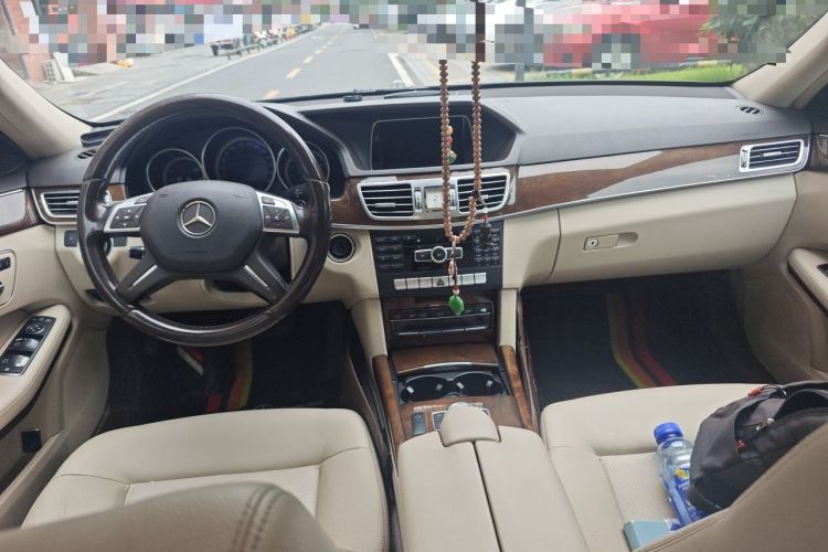 Used Mercedes-Benz E-Class 2014 E 260 L Center Console