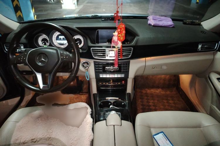 Used Mercedes-Benz E-Class 2014 E 260 L Sport Edition Center Console