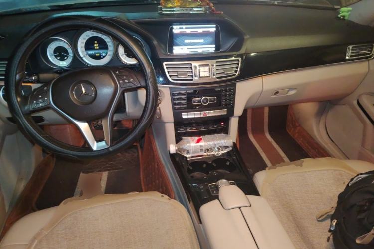 Used Mercedes-Benz E-Class 2014 E 260 L Sport Edition Center Console