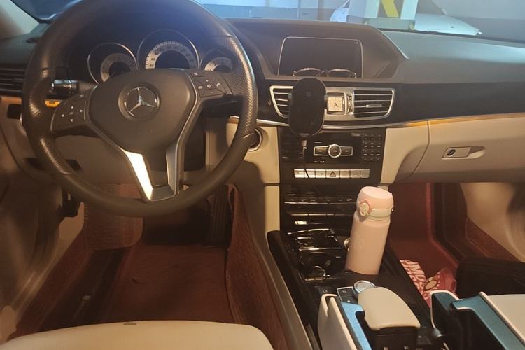 Used Mercedes-Benz E-Class 2014 E 260 L Sport Edition Center Console