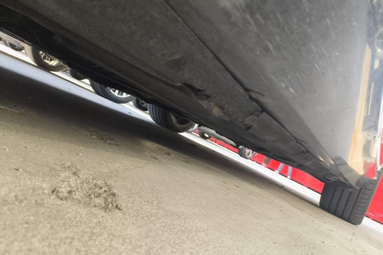 Used Mercedes-Benz E-Class 2014 Restyled E 260 L Sport Edition Chassis Front Left