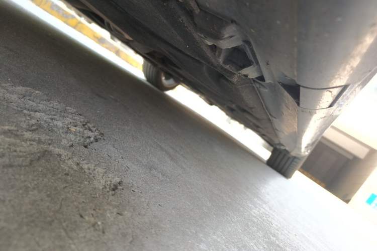 Used Mercedes-Benz E-Class 2014 E 300 L Sport Edition Chassis Front Left