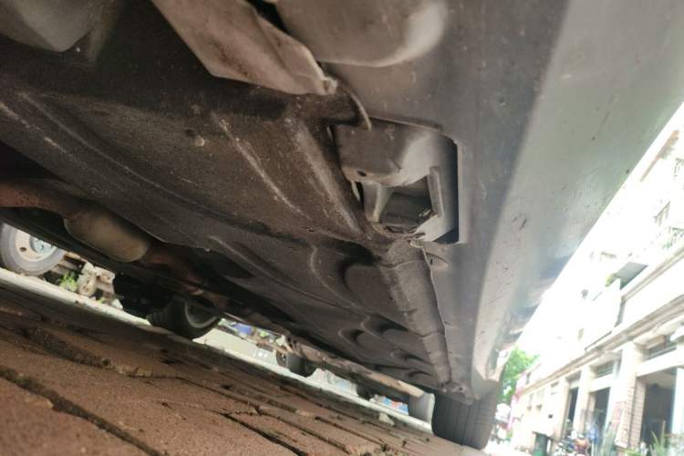 Used Mercedes-Benz E-Class 2014 E 260 L Luxury Model Chassis Front Left