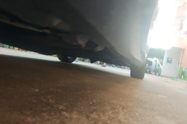 Used Mercedes-Benz E-Class 2014 E 300 L Chassis Front Left