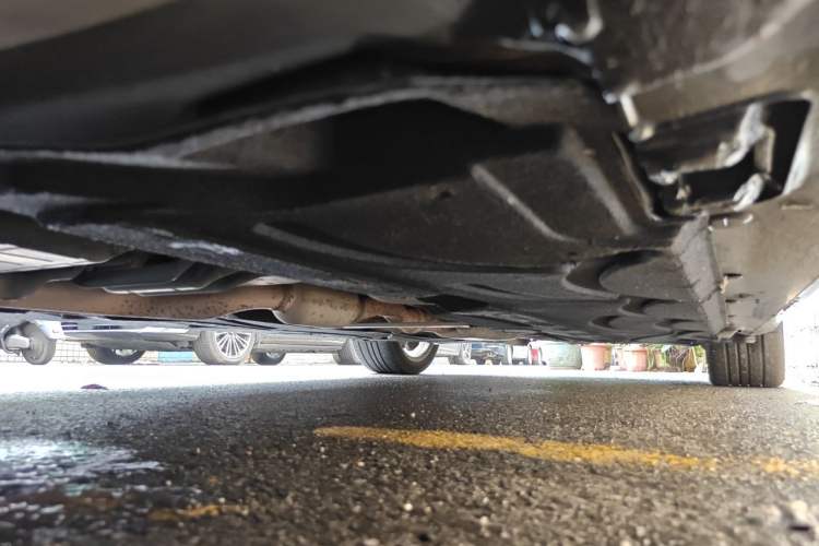 Used Mercedes-Benz E-Class 2014 Restyled E 260 L Sport Edition Chassis Front Left
