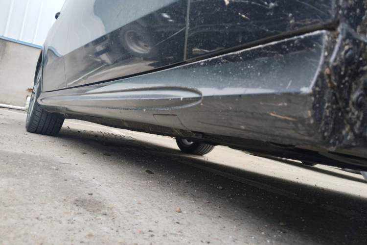 Used Mercedes-Benz E-Class 2014 Restyled E 300 L Sport Edition Chassis Front Right