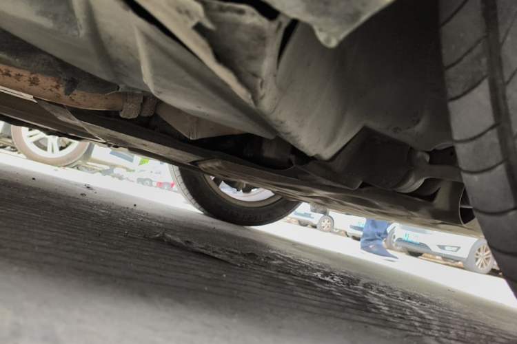 Used Mercedes-Benz E-Class 2014 E 260 L Sport Edition Chassis Front Right