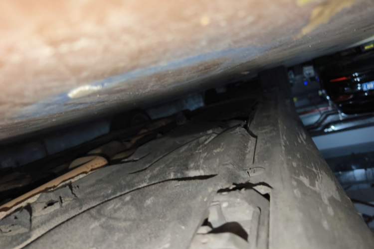 Used Mercedes-Benz E-Class 2014 E 260 L Sport Edition Chassis Front Right