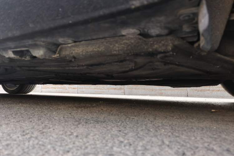 Used Mercedes-Benz E-Class 2014 E 300 L Chassis Rear Left