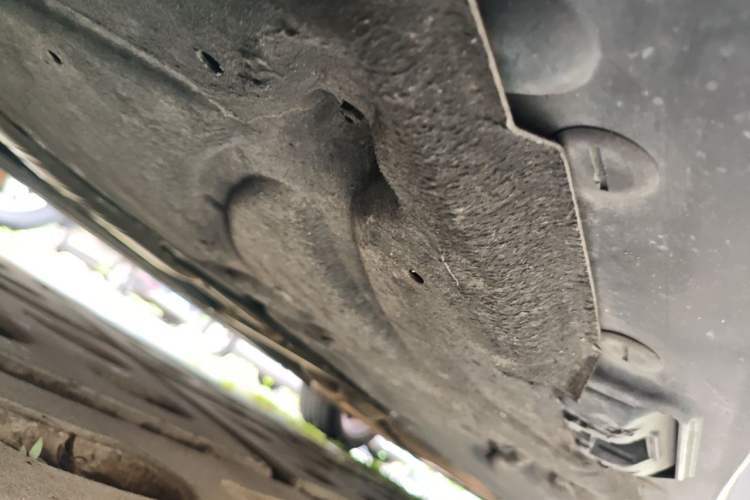 Used Mercedes-Benz E-Class 2014 E 300 L Sport Edition Chassis Rear Left
