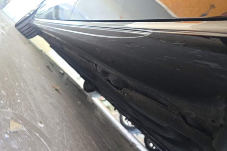 Used Mercedes-Benz E-Class 2014 Revised E 260 L Sport Luxury Edition Chassis Rear Left
