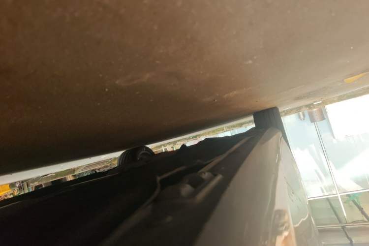 Used Mercedes-Benz E-Class 2014 E 300 L Chassis Rear Left