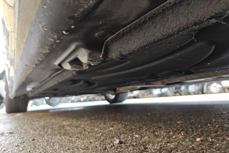 Used Mercedes-Benz E-Class 2014 Restyled E 260 L Sport Edition Chassis Rear Left
