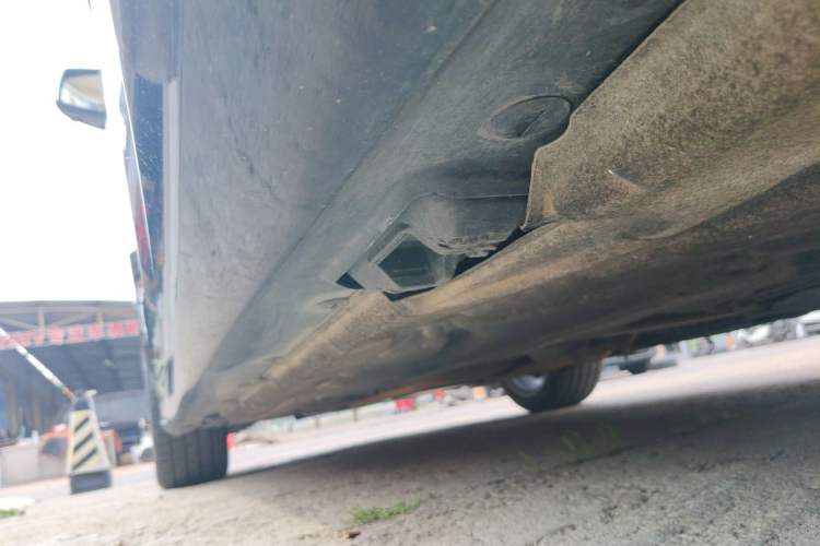 Used Mercedes-Benz E-Class 2014 Restyled E 300 L Sport Edition Chassis Rear Left