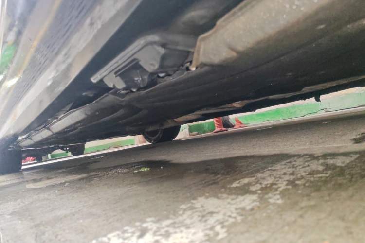 Used Mercedes-Benz E-Class 2014 E 260 L Chassis Rear Left