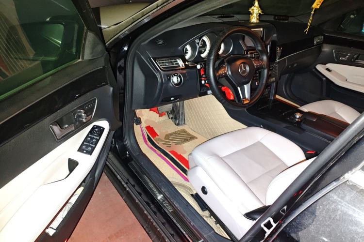 Used Mercedes-Benz E-Class 2014 Restyled E 260 L Sport Edition Driver Seat