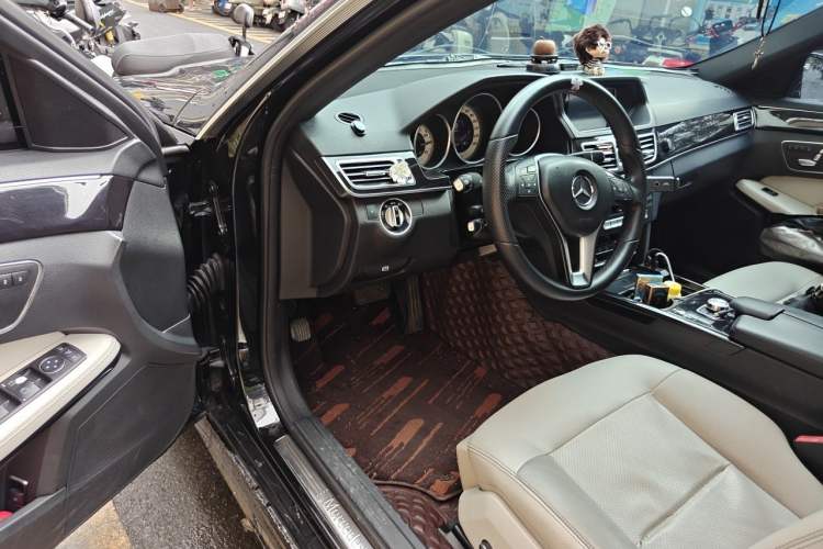 Used Mercedes-Benz E-Class 2014 Restyled E 260 L Sport Edition Driver Seat