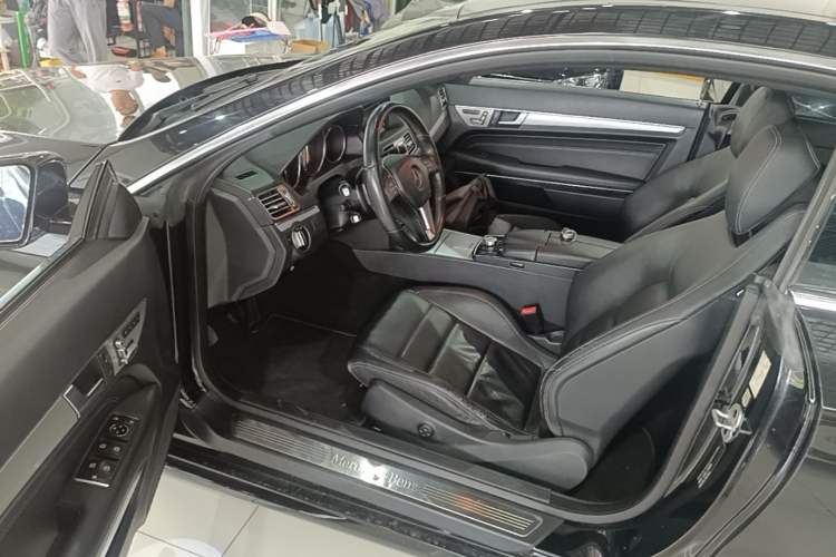 Used Mercedes-Benz E-Class 2014 E 200 Coupe Driver Seat