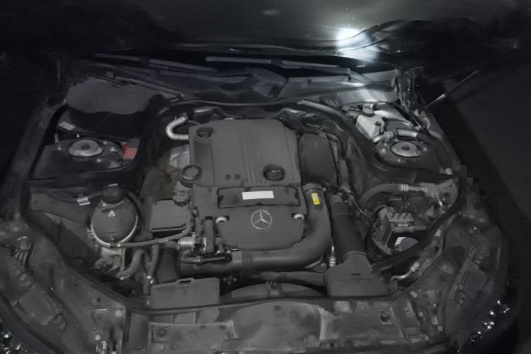 Used Mercedes-Benz E-Class 2014 E 260 L Engine Bay