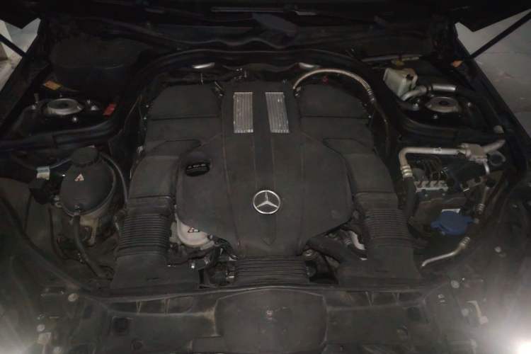 Used Mercedes-Benz E-Class 2014 Restyled E 400 L Sport Luxury Edition Engine Bay