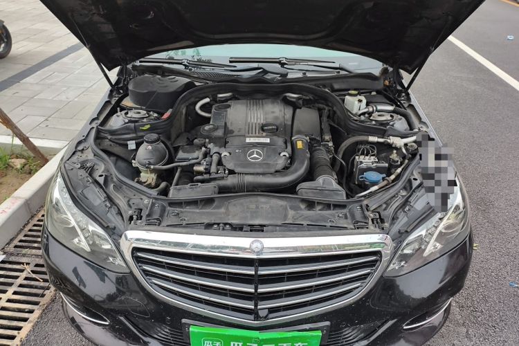 Used Mercedes-Benz E-Class 2014 Facelifted E 260 L Luxury Edition Engine Bay