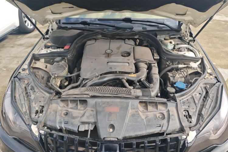 Used Mercedes-Benz E-Class 2014 E 200 Coupe Engine Bay