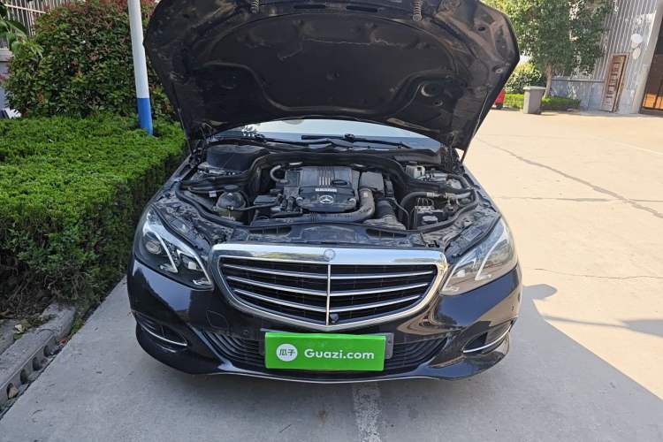 Used Mercedes-Benz E-Class 2014 E 260 L Luxury Model Engine Bay