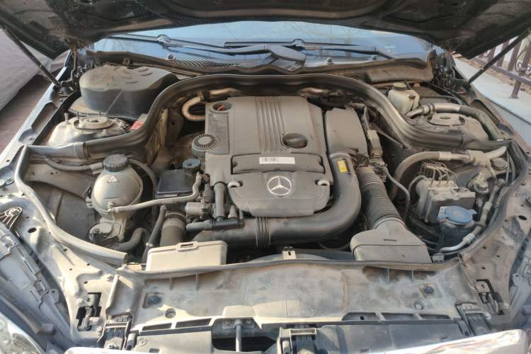 Used Mercedes-Benz E-Class 2014 E 260 L Luxury Model Engine Bay
