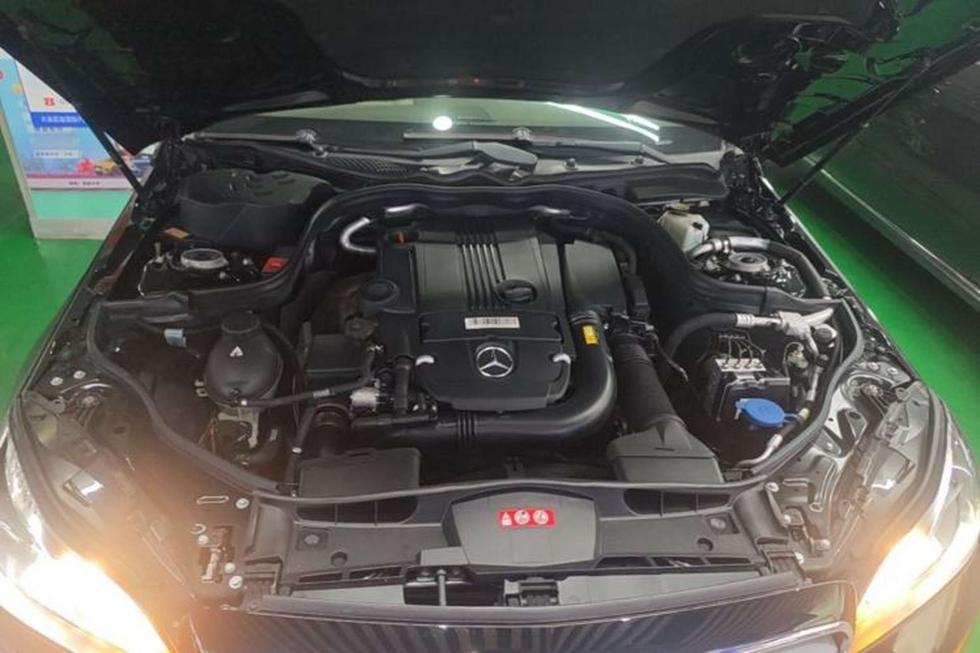 Used Mercedes-Benz E-Class 2014 E 260 L Sport Edition Engine Bay