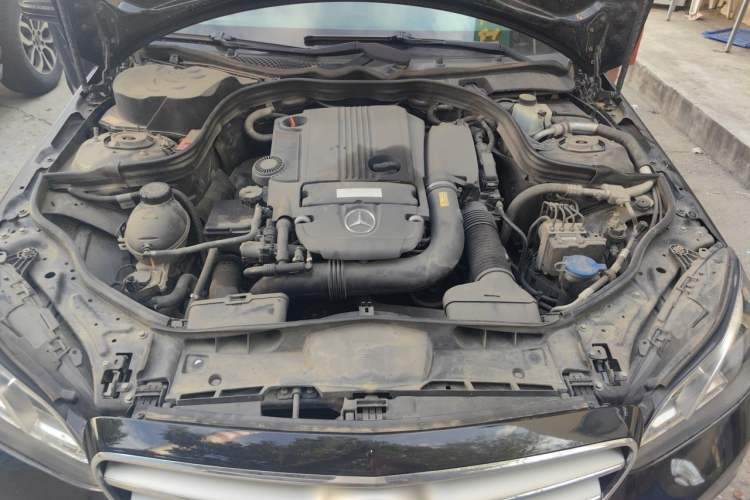 Used Mercedes-Benz E-Class 2014 Restyled E 260 L Sport Edition Engine Bay