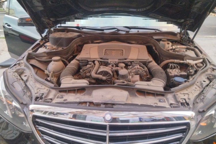 Used Mercedes-Benz E-Class 2014 Facelift E 300 L Engine Bay