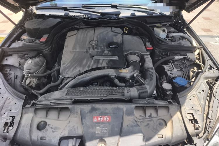 Used Mercedes-Benz E-Class 2014 E 200 Coupe Engine Bay