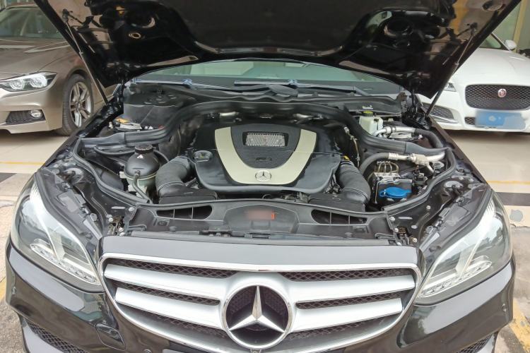 Used Mercedes-Benz E-Class 2014 Restyled E 300 L Sport Edition Engine Bay