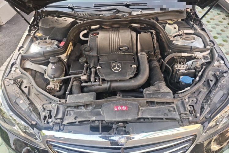 Used Mercedes-Benz E-Class 2014 E 260 L Luxury Model Engine Bay