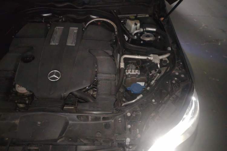 Used Mercedes-Benz E-Class 2014 Restyled E 400 L Sport Luxury Edition Engine Bay Left