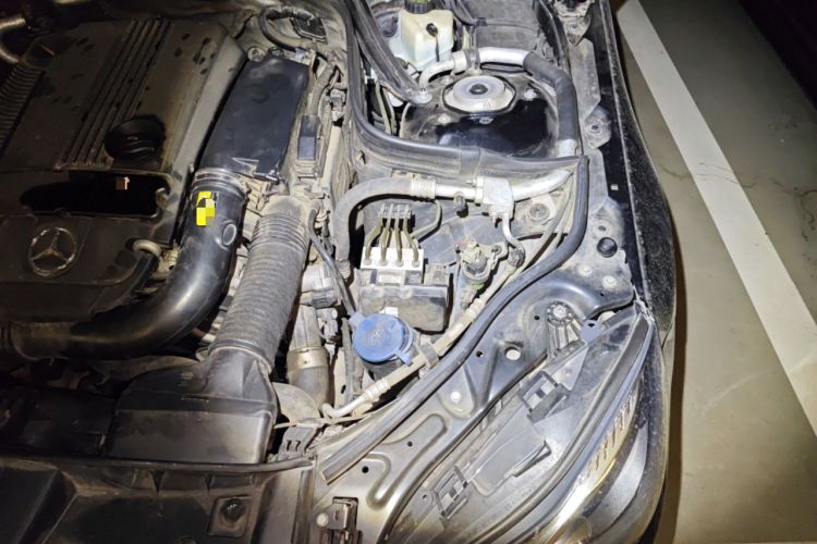 Used Mercedes-Benz E-Class 2014 Restyled E 260 L Sport Edition Engine Bay Left
