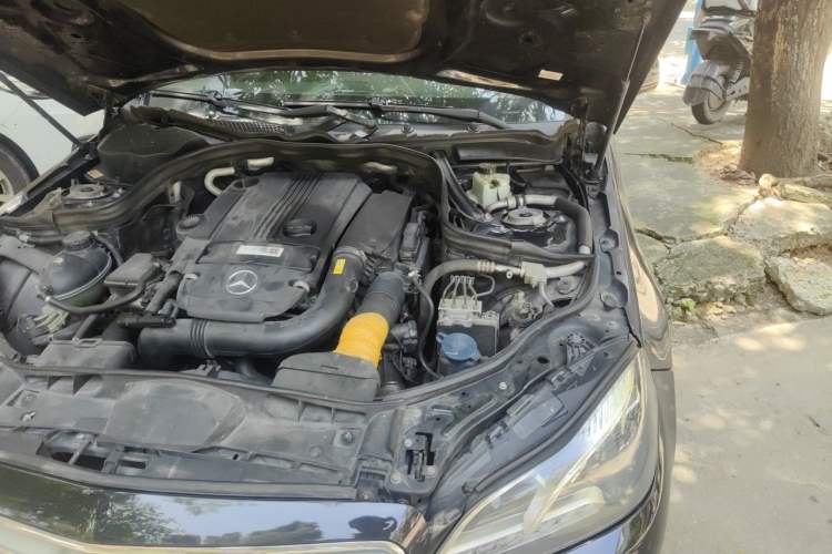 Used Mercedes-Benz E-Class 2014 Restyled E 260 L Sport Edition Engine Bay Left