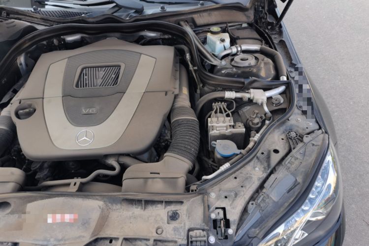 Used Mercedes-Benz E-Class 2014 E 300 L Engine Bay Left