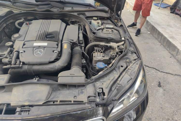 Used Mercedes-Benz E-Class 2014 Restyled E 260 L Sport Edition Engine Bay Left