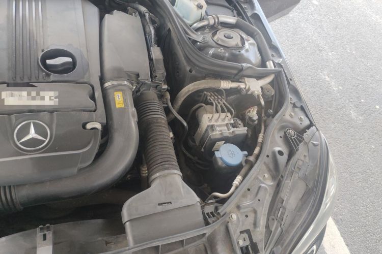 Used Mercedes-Benz E-Class 2014 E 260 L Sport Edition Engine Bay Left