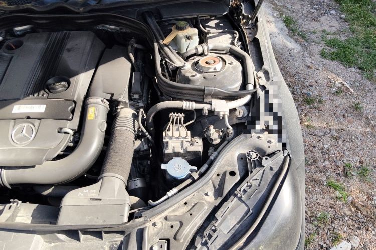 Used Mercedes-Benz E-Class 2014 E 260 L Sport Luxury Model Engine Bay Left