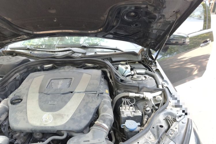 Used Mercedes-Benz E-Class 2014 E 300 L Sport Edition Engine Bay Left